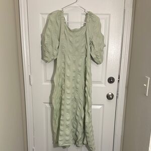 Elegant Green Puff Sleeve Dress